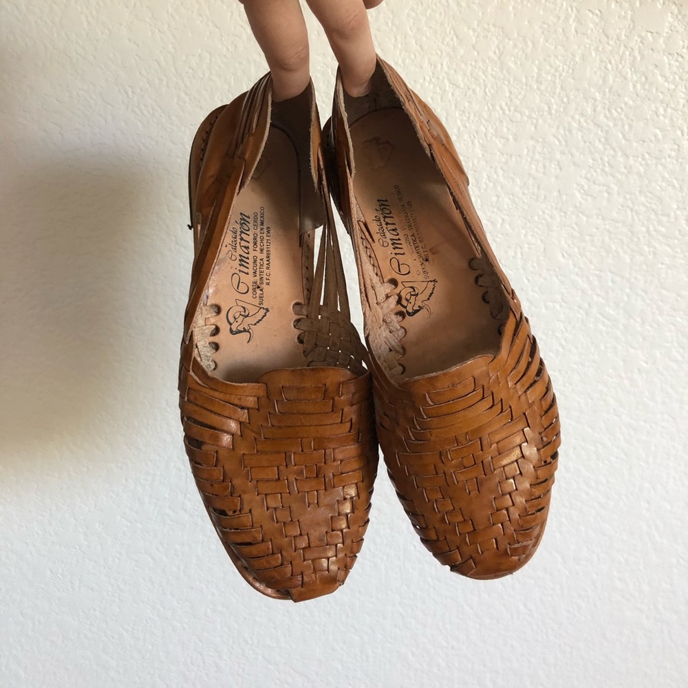 Tan summertime flats